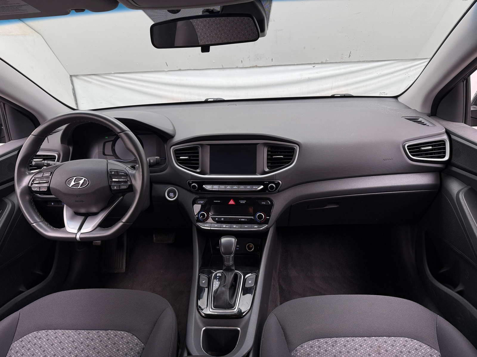 Thumbnail: 2019 Hyundai Ioniq - 3