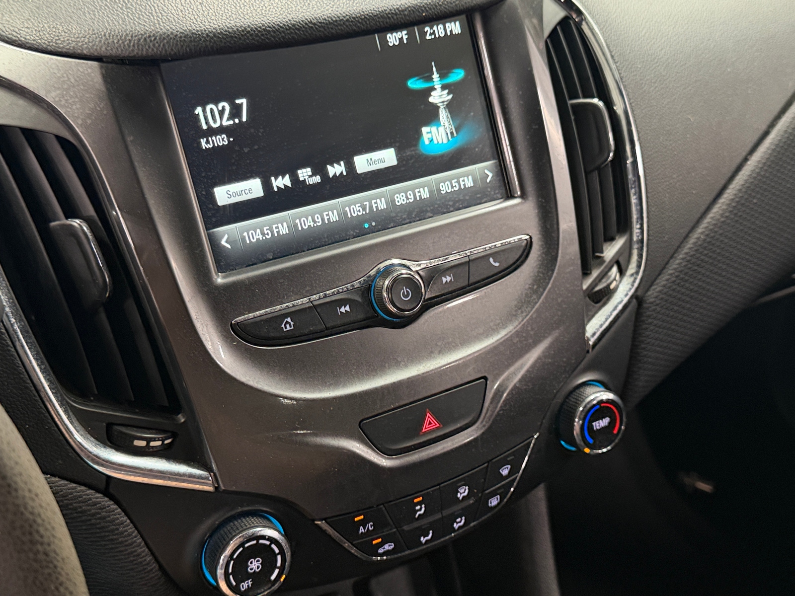 Thumbnail: 2017 Chevrolet Cruze - 4