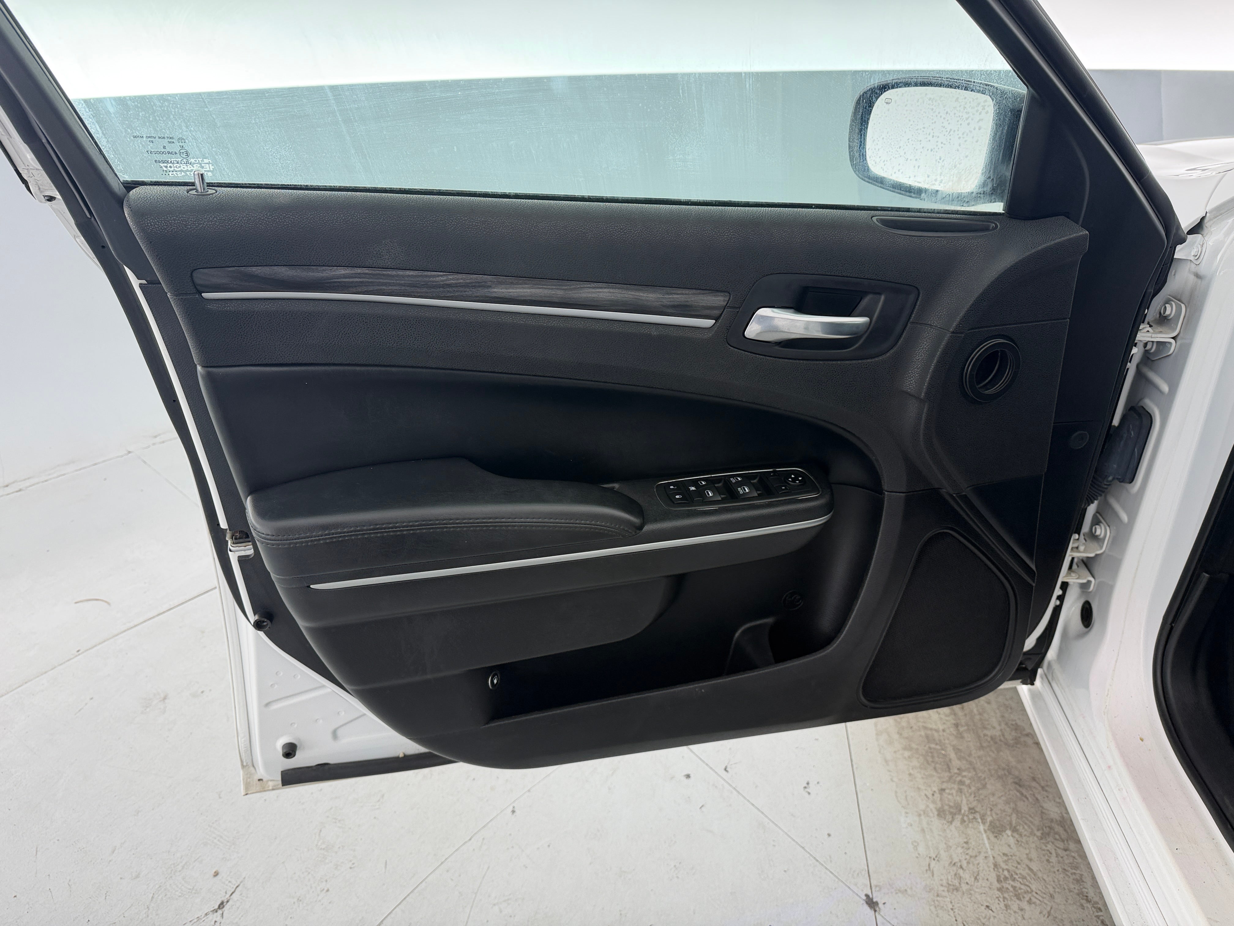 2021 Chrysler 300