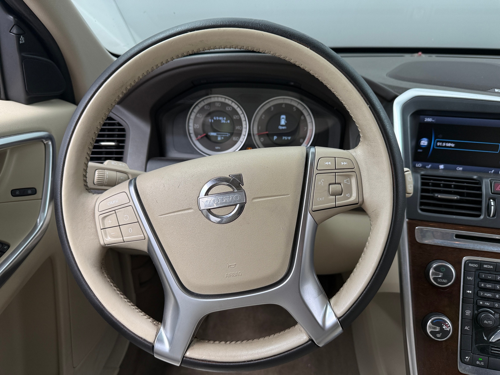 Thumbnail: 2013 Volvo XC60 - 4