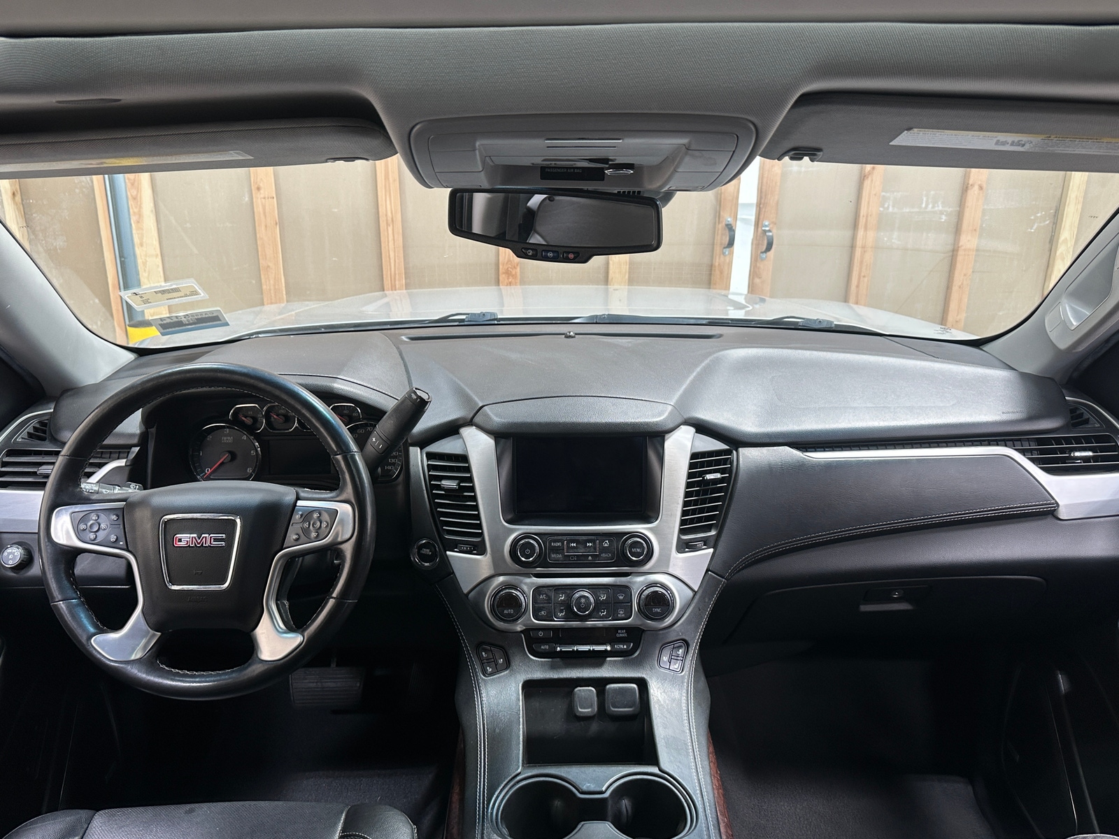 Thumbnail: 2019 GMC Yukon XL - 2
