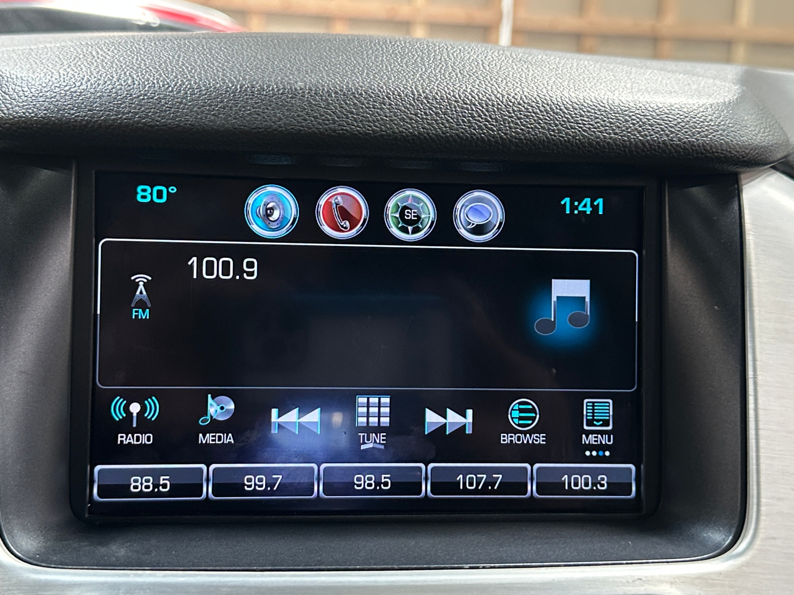 Thumbnail: 2019 GMC Yukon XL - 3