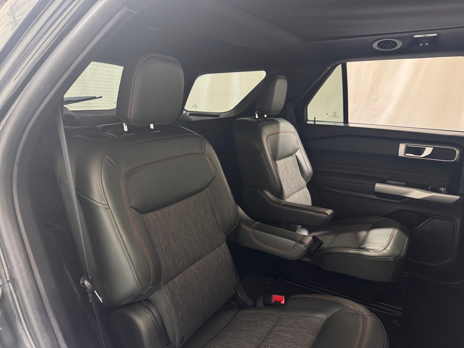Thumbnail: 2022 Ford Explorer - 5
