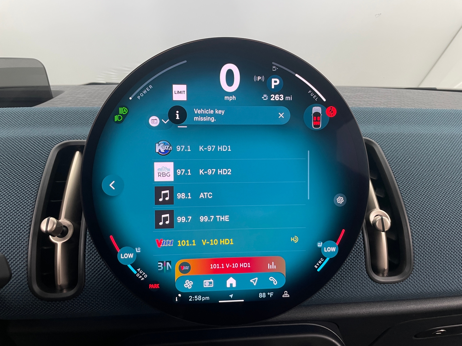 Thumbnail: 2025 MINI Cooper Countryman - 4