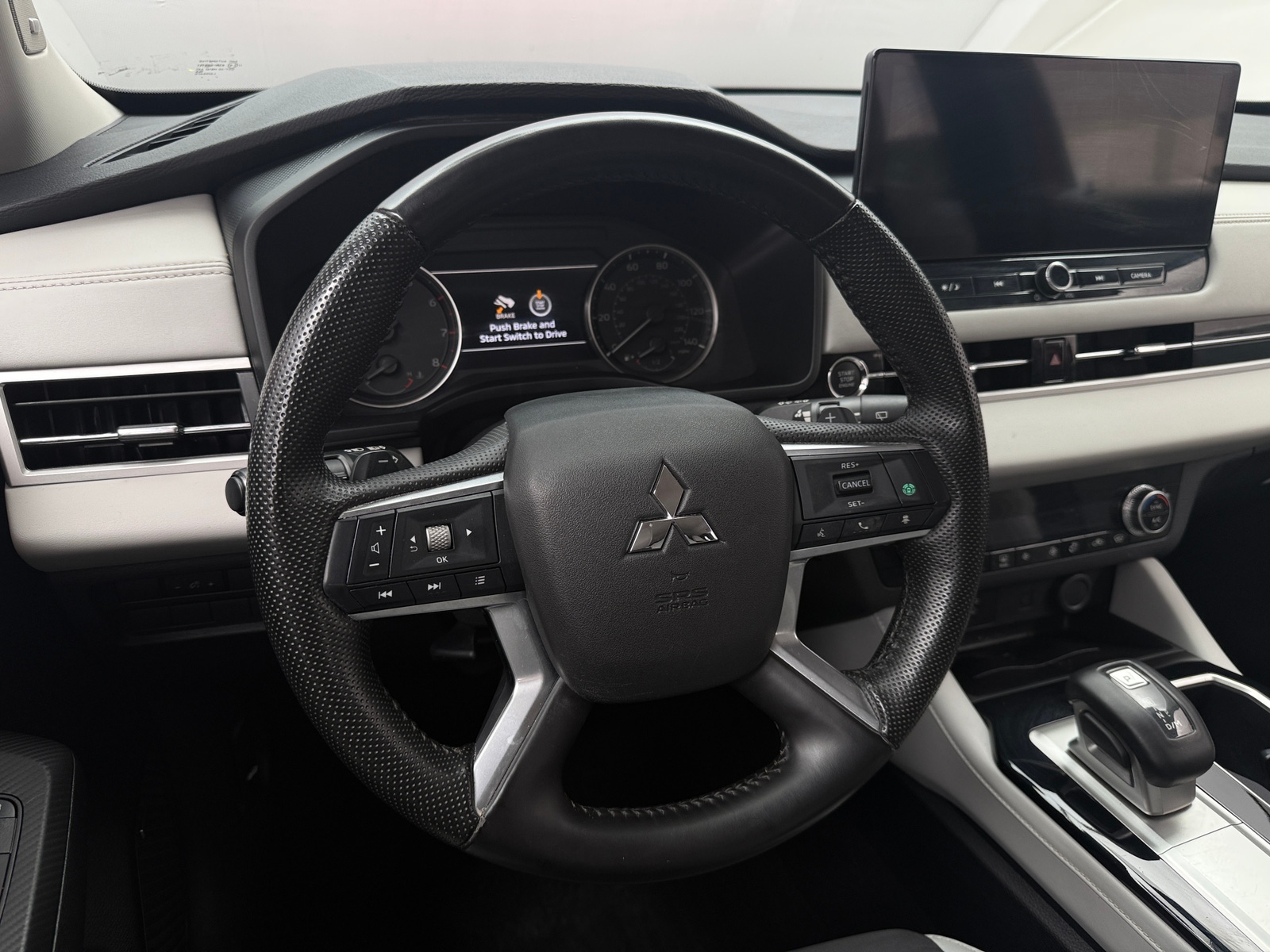 Thumbnail: 2025 Mitsubishi Outlander - 4