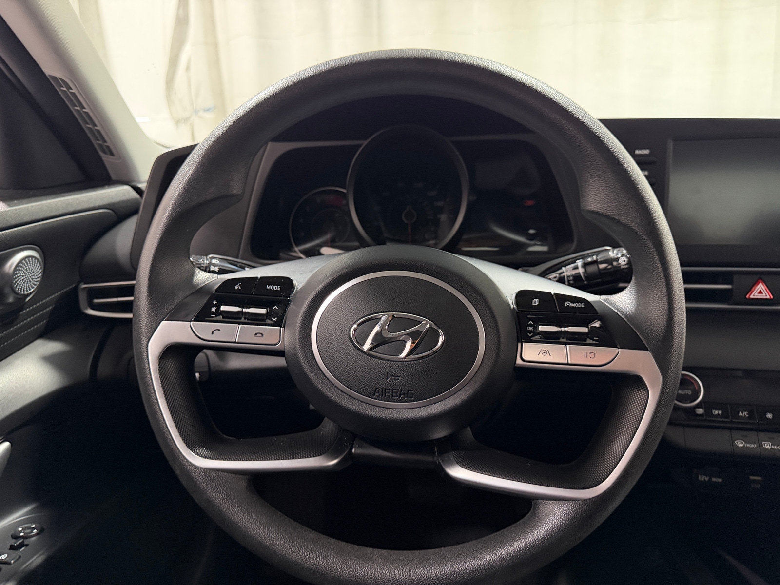 Thumbnail: 2023 Hyundai Elantra - 5