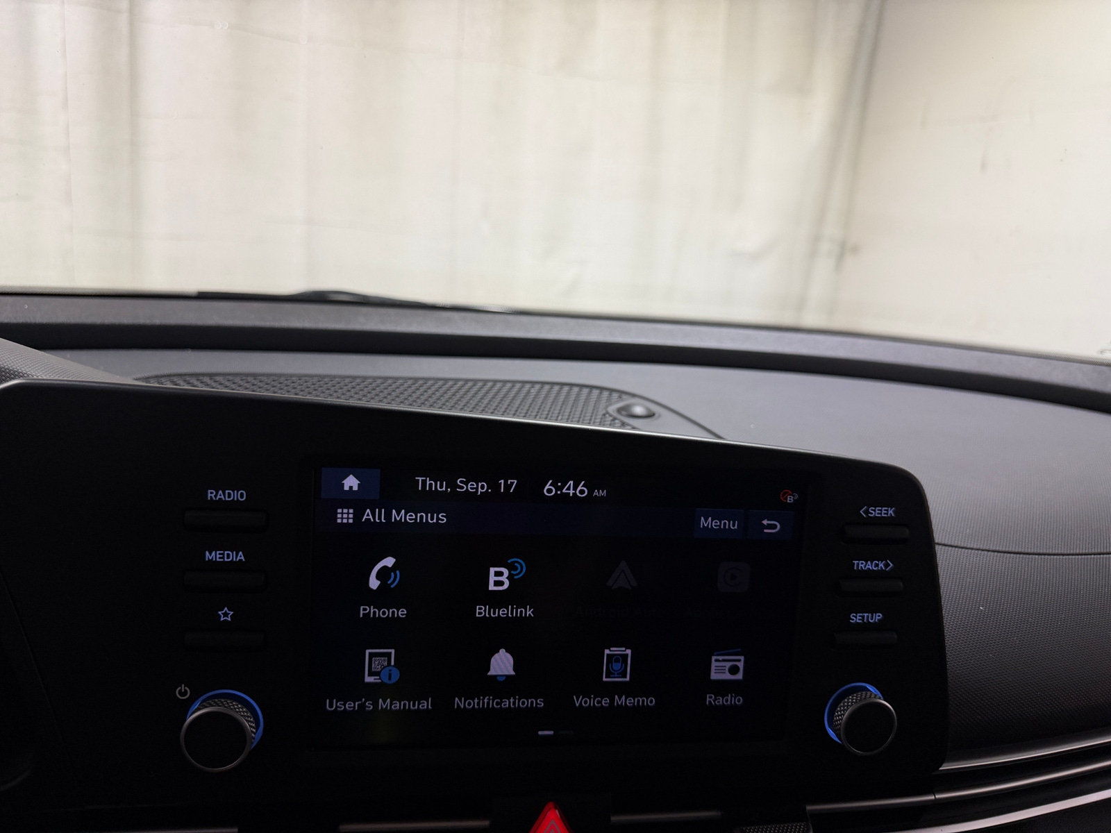 Thumbnail: 2023 Hyundai Elantra - 4