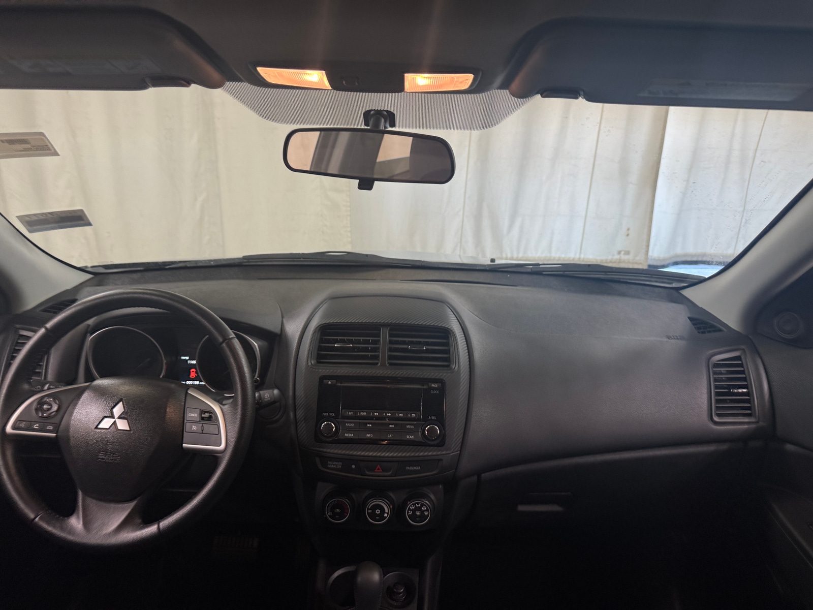 Thumbnail: 2015 Mitsubishi Outlander Sport - 3