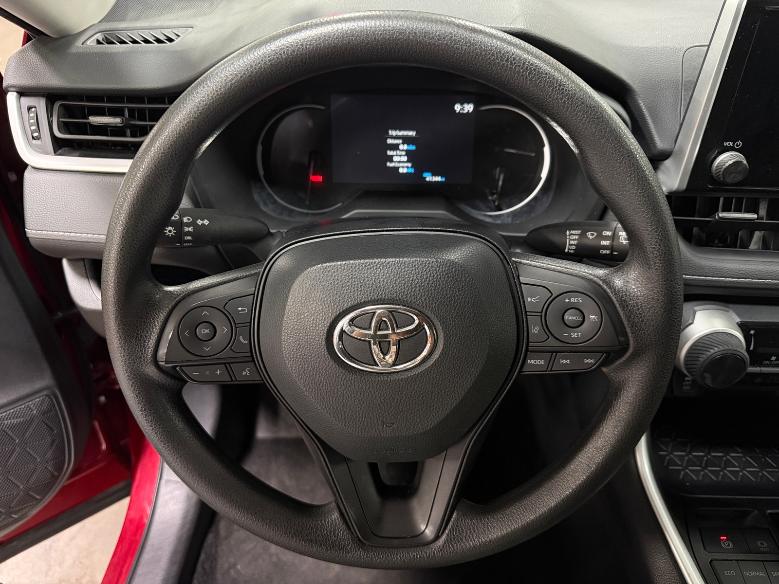 Thumbnail: 2025 Toyota RAV4 - 5