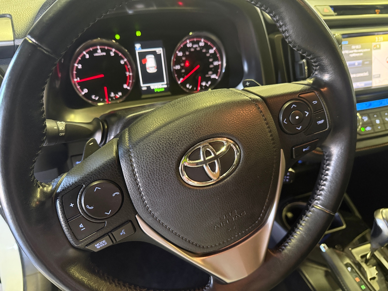 Thumbnail: 2016 Toyota RAV4 - 4