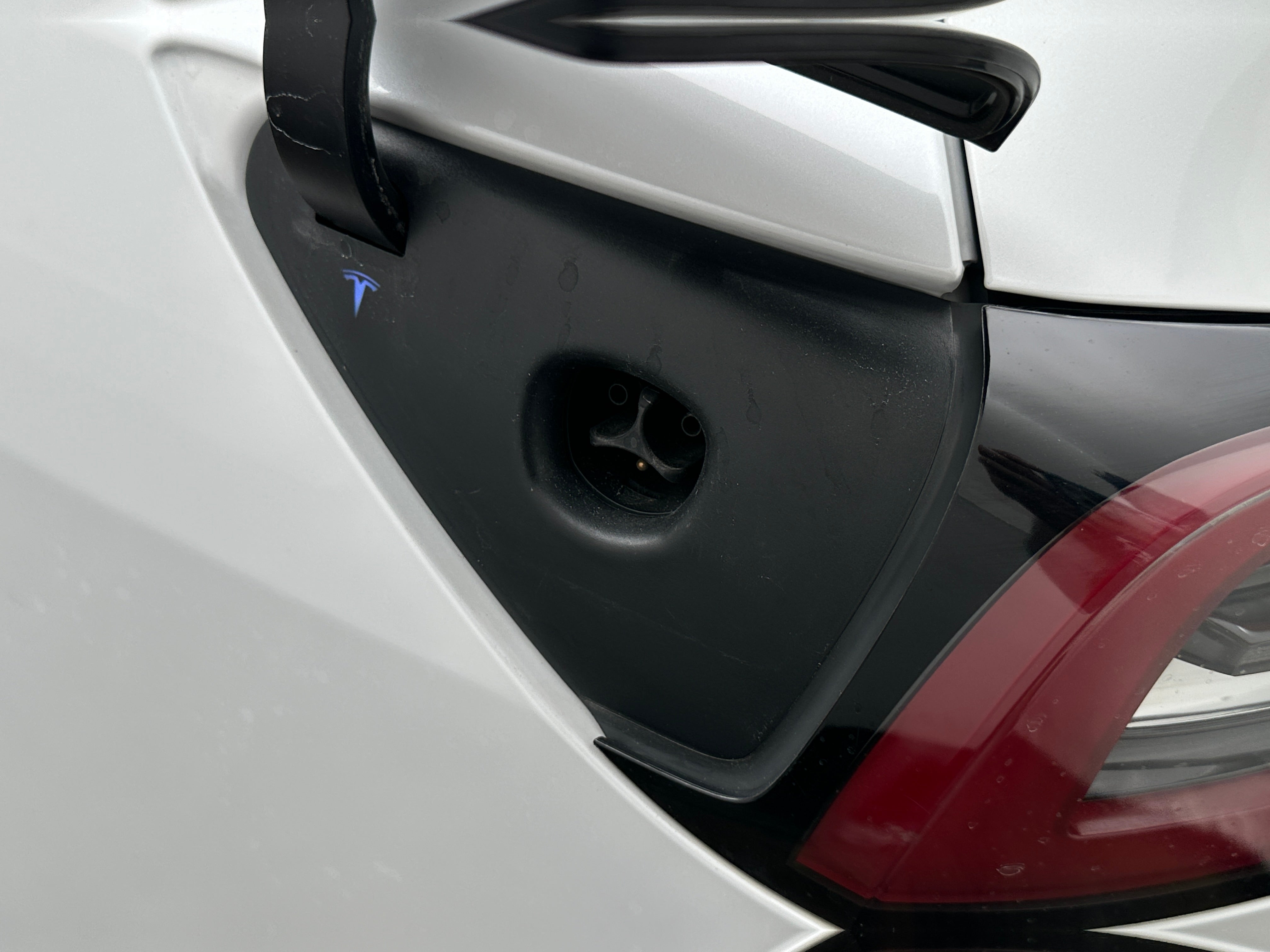 Used 2023 Tesla Model Y Long Range with VIN 7SAYGDEE2PA033653 for sale in Auburn, WA