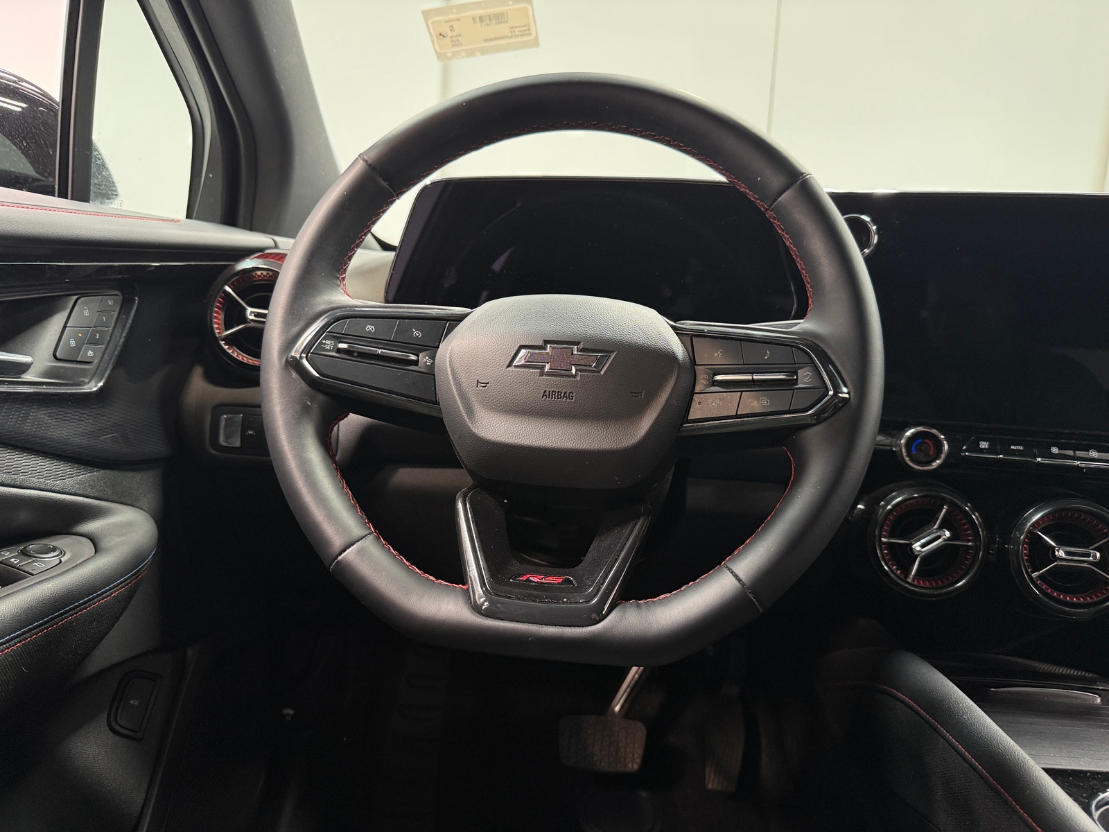 Thumbnail: 2024 Chevrolet Blazer EV - 4