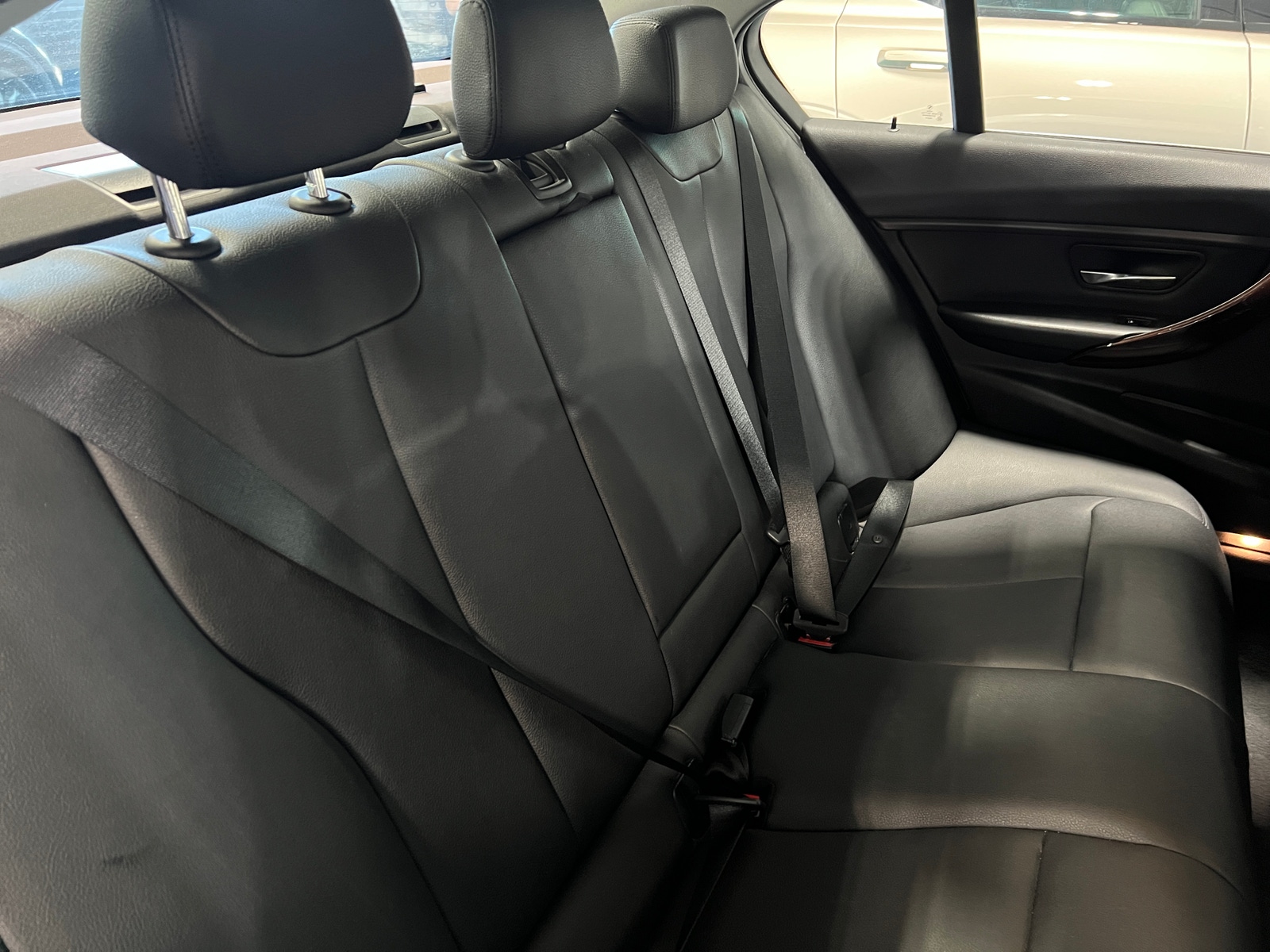 Thumbnail: 2015 BMW 3 Series - 6