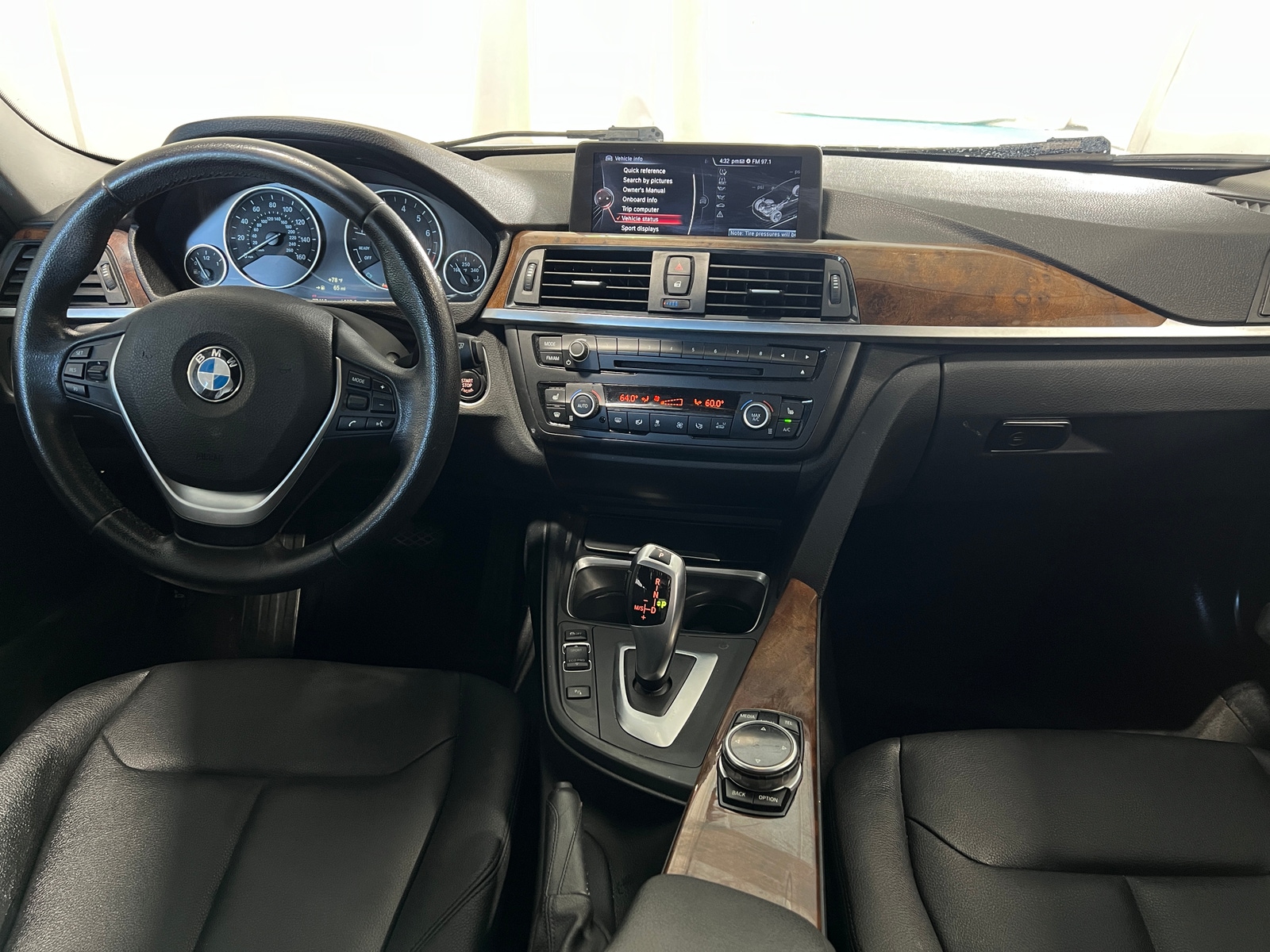 Thumbnail: 2015 BMW 3 Series - 3