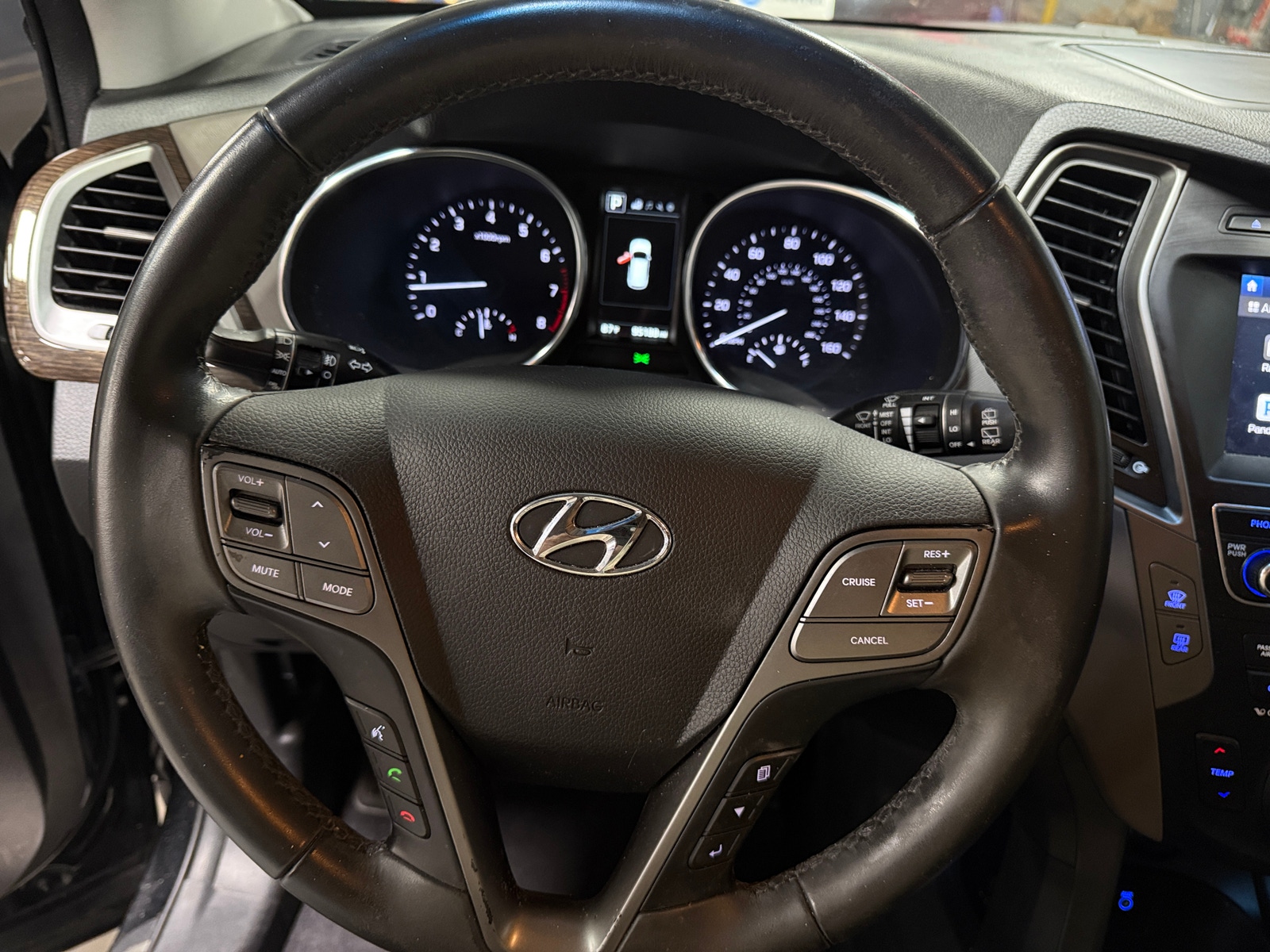Thumbnail: 2017 Hyundai Santa Fe - 4