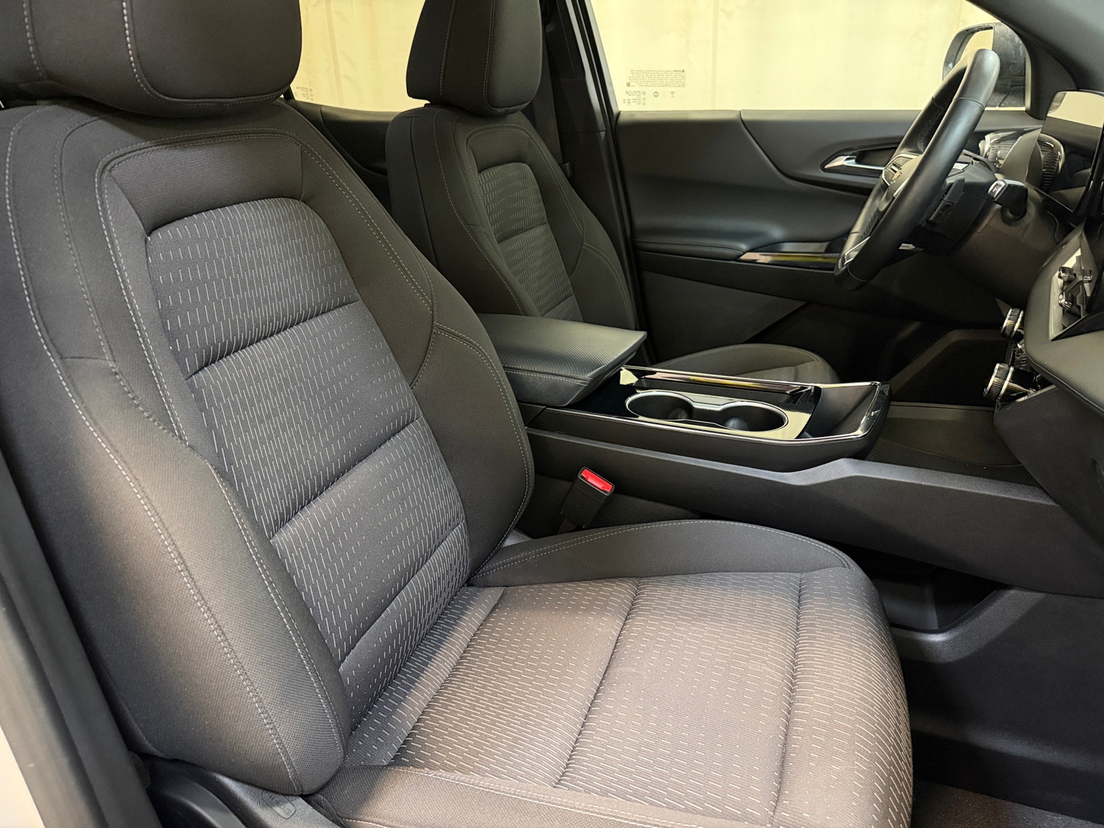 Thumbnail: 2025 Chevrolet Equinox - 2