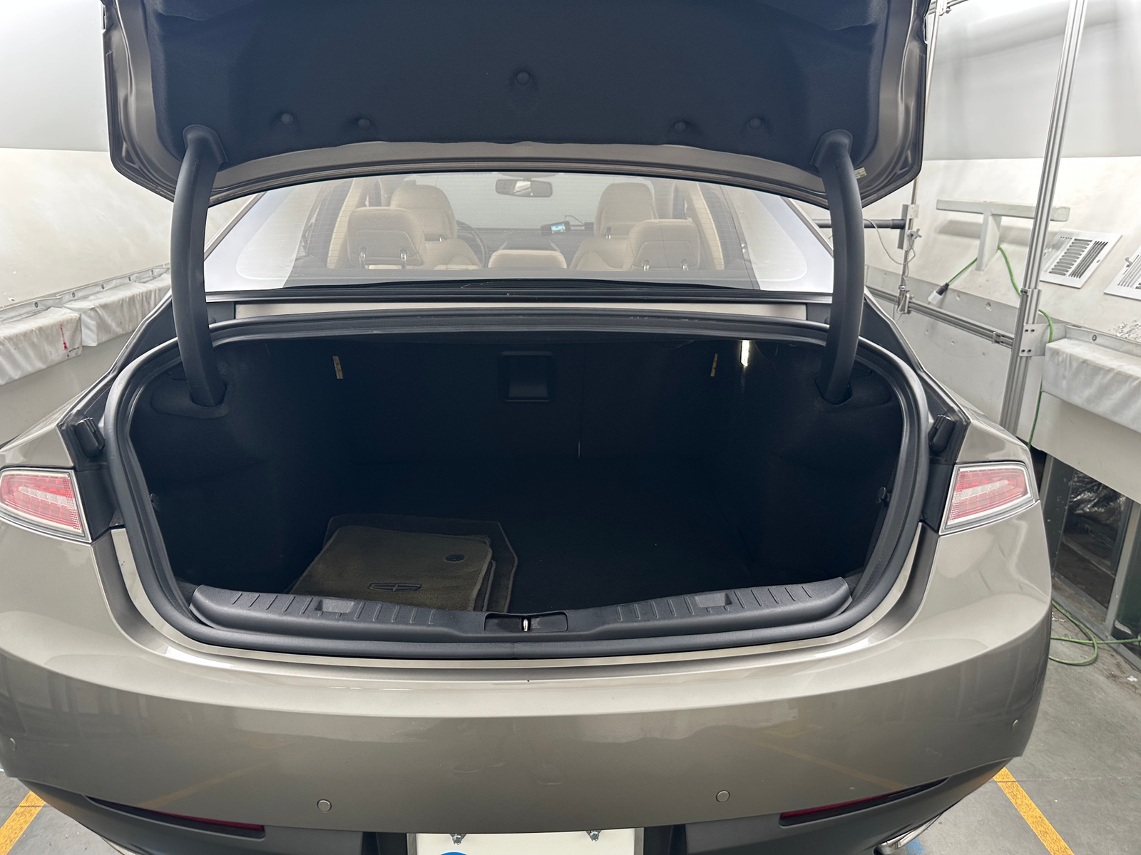 Thumbnail: 2015 Lincoln MKZ - 6