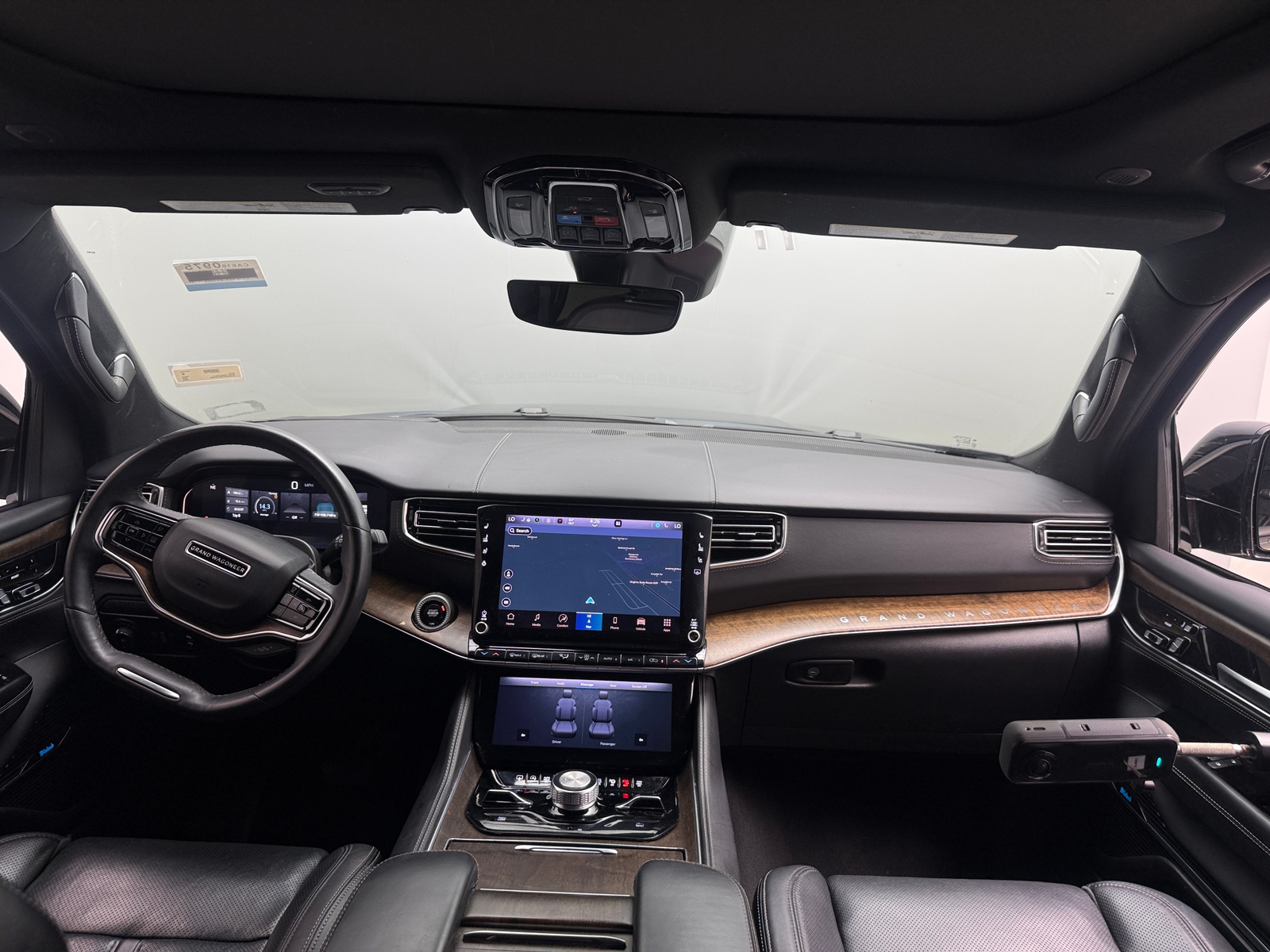 Thumbnail: 2024 Jeep Grand Wagoneer L - 2