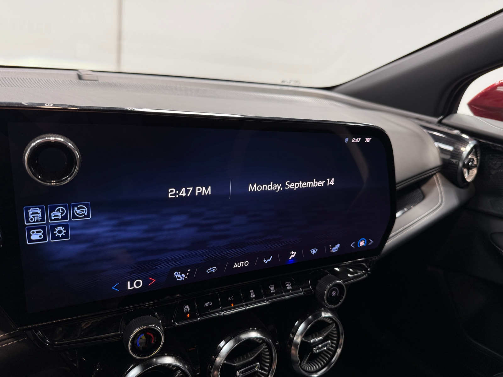 Thumbnail: 2024 Chevrolet Blazer EV - 3
