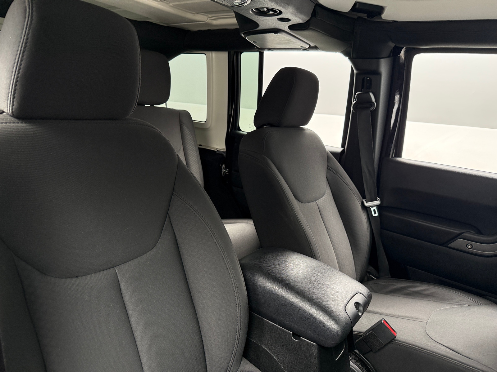 Thumbnail: 2017 Jeep Wrangler - 2