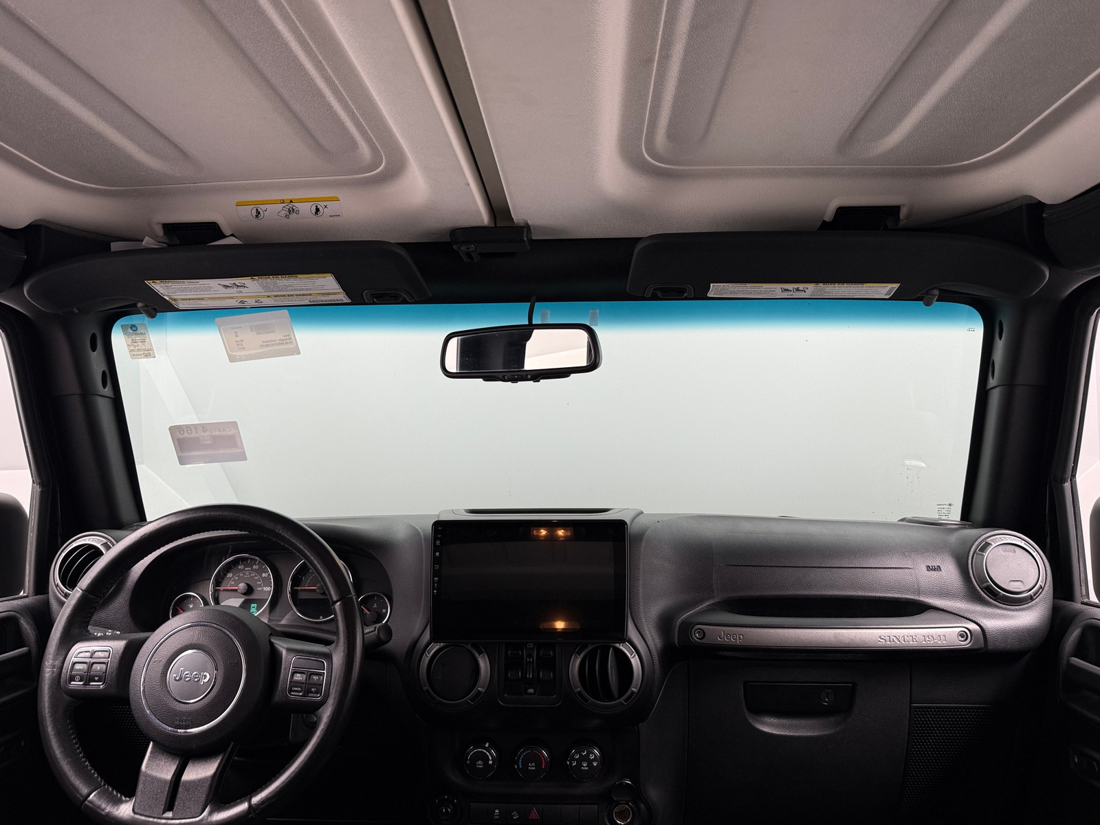 Thumbnail: 2017 Jeep Wrangler - 3