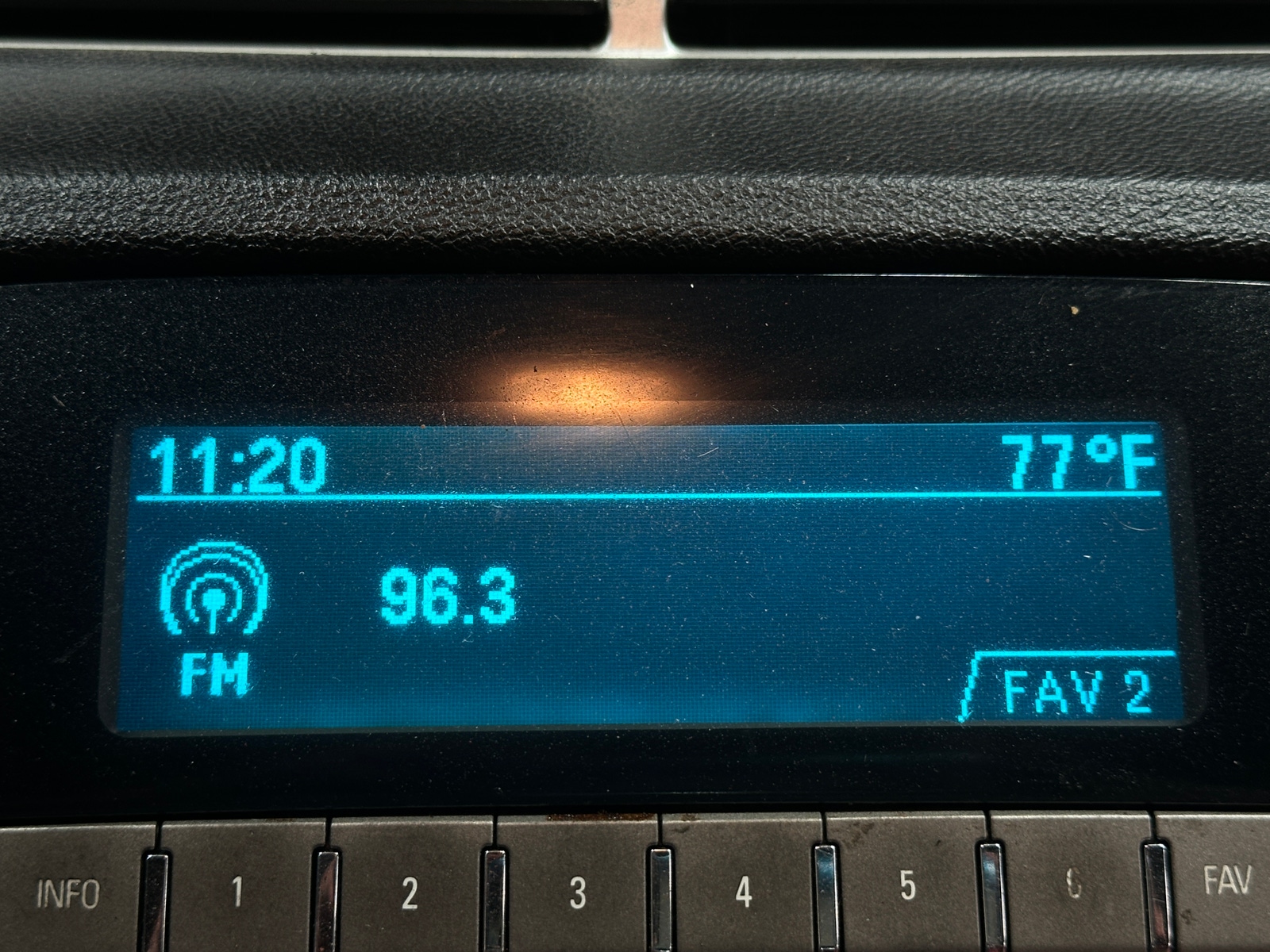 Thumbnail: 2011 Chevrolet Camaro - 3