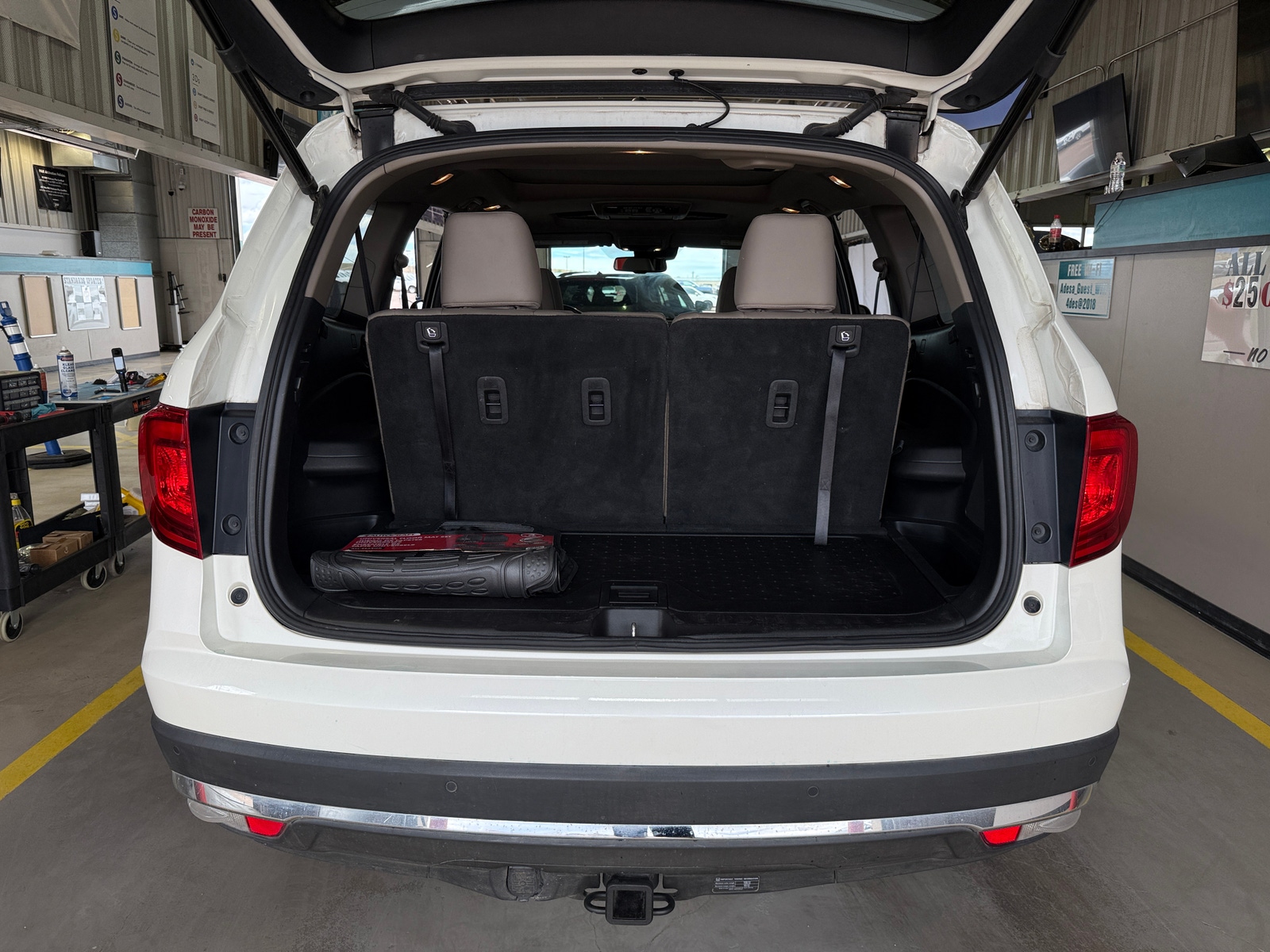 Thumbnail: 2017 Honda Pilot - 6