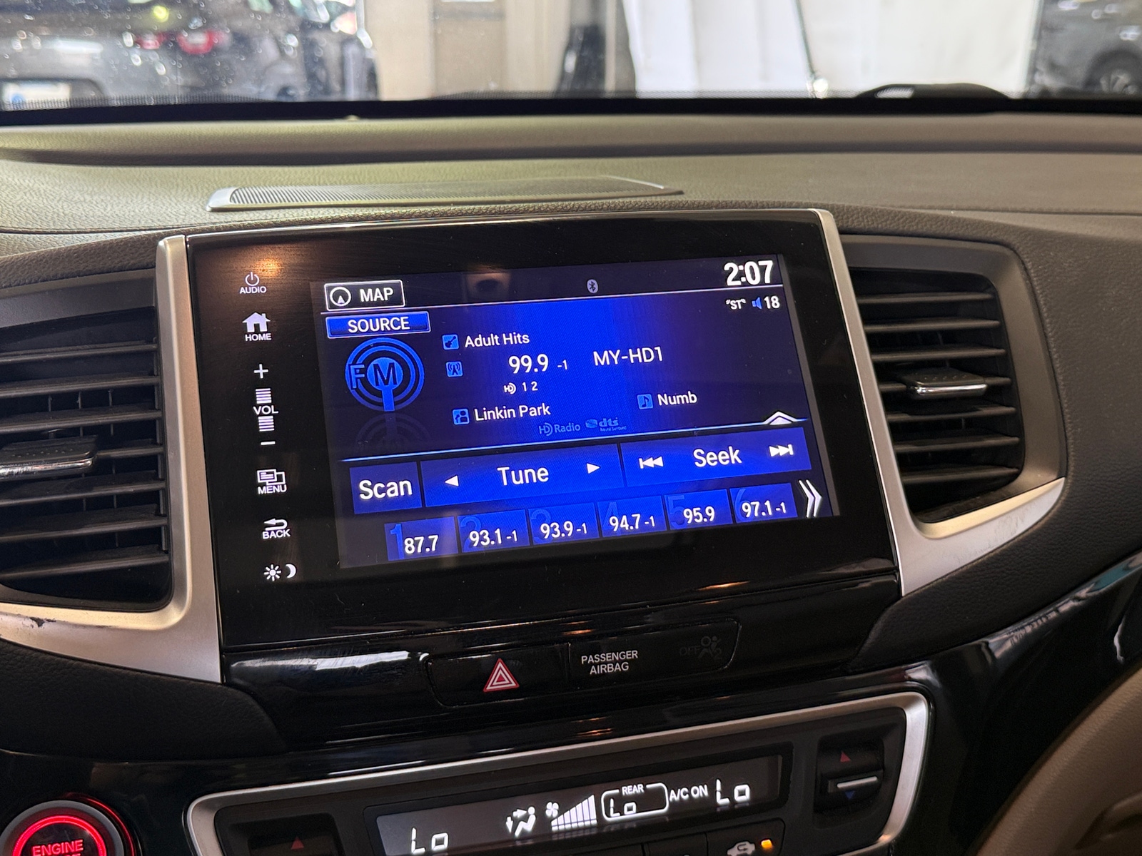 Thumbnail: 2017 Honda Pilot - 3