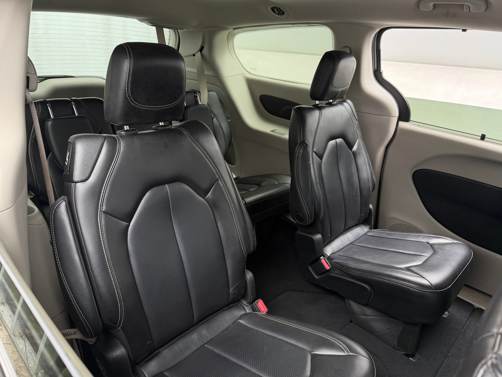 Thumbnail: 2023 Chrysler Pacifica - 5