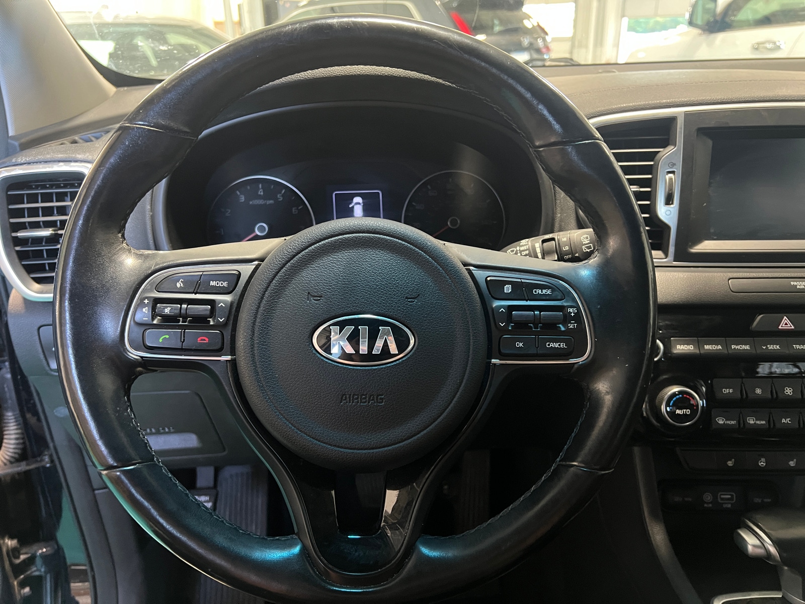 Thumbnail: 2019 Kia Sportage - 4