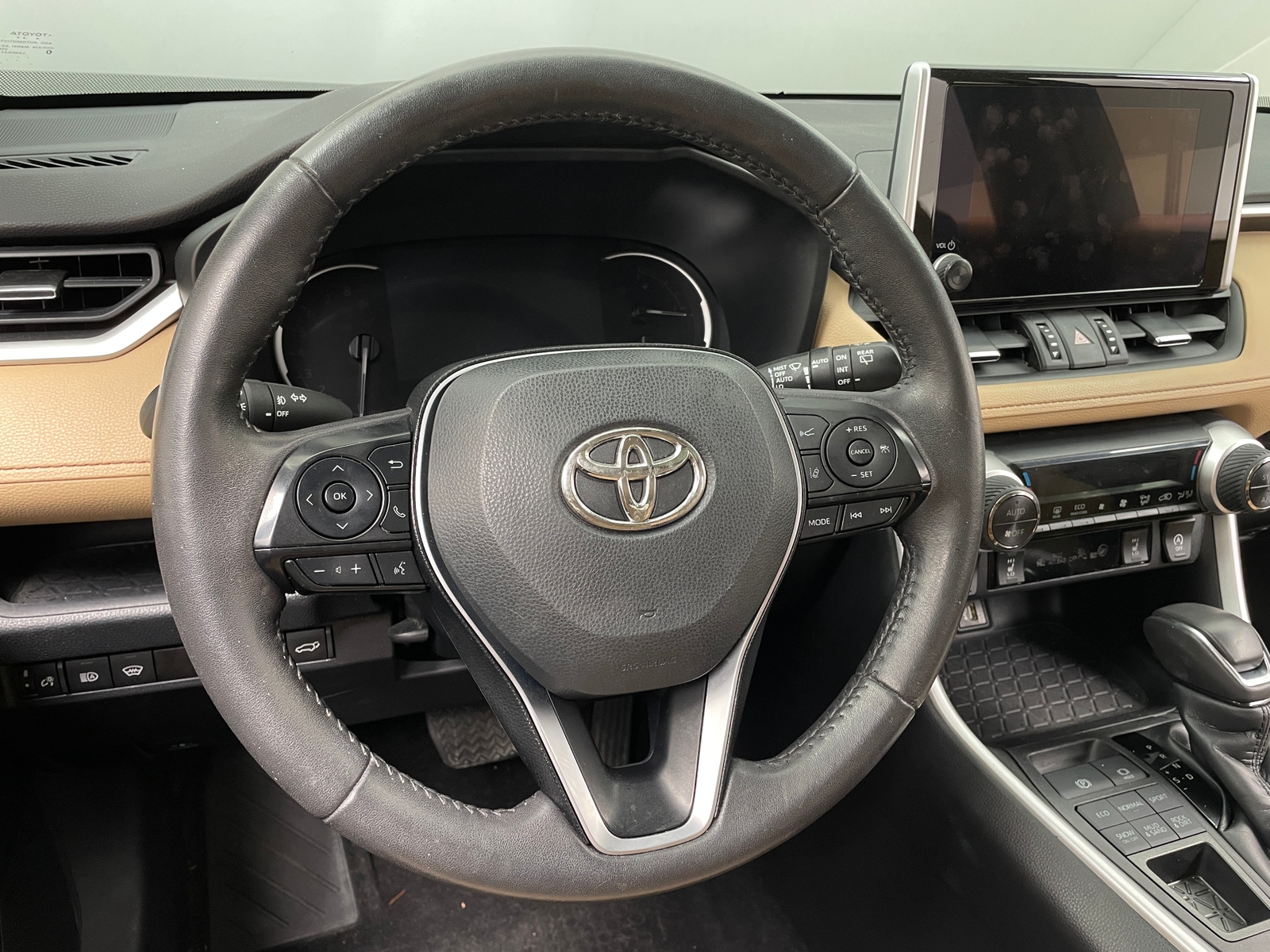 Thumbnail: 2023 Toyota RAV4 - 4