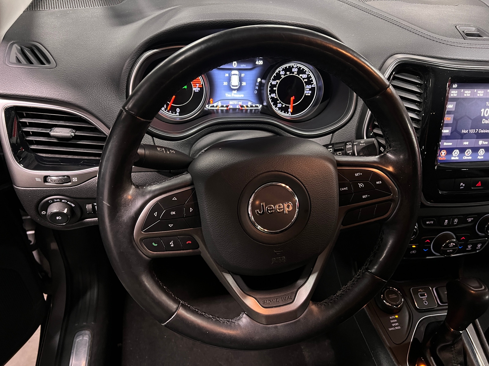 Thumbnail: 2020 Jeep Cherokee - 4