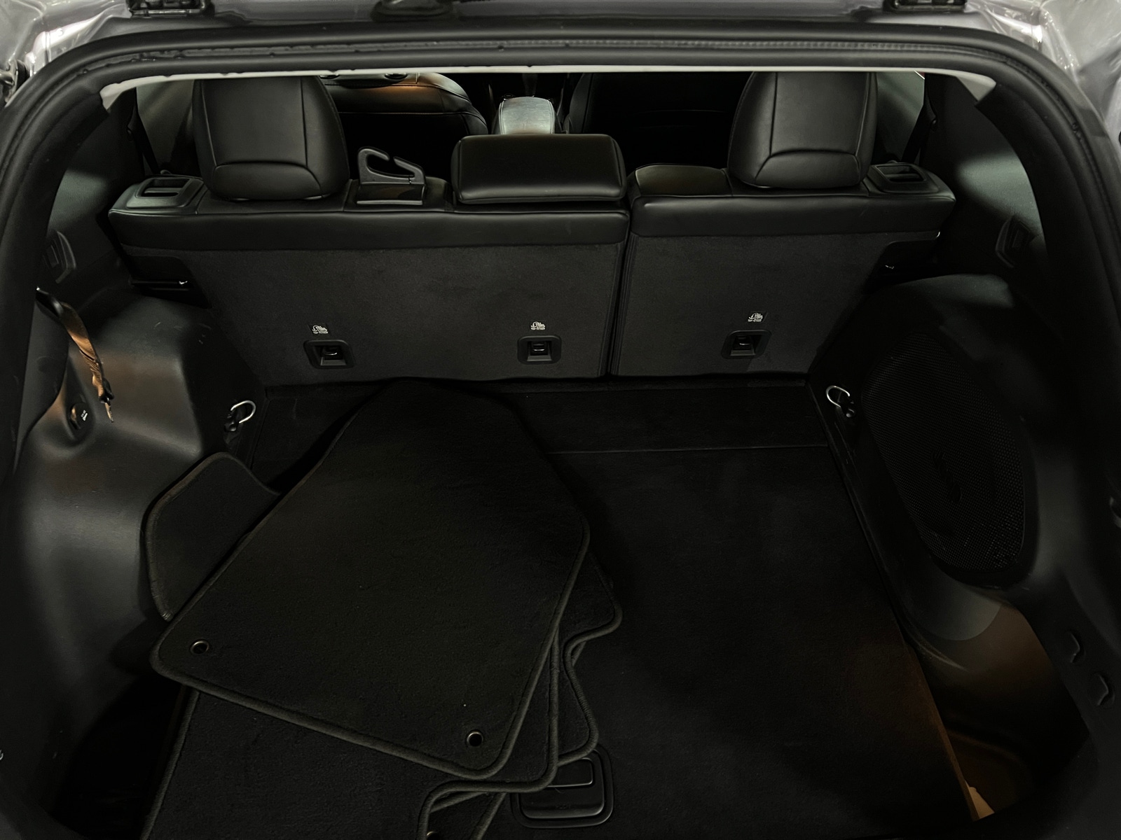 Thumbnail: 2020 Jeep Cherokee - 6
