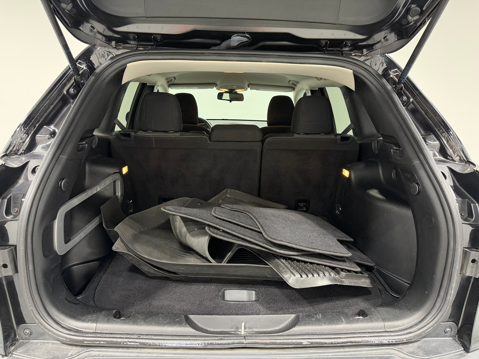 Thumbnail: 2016 Jeep Cherokee - 7