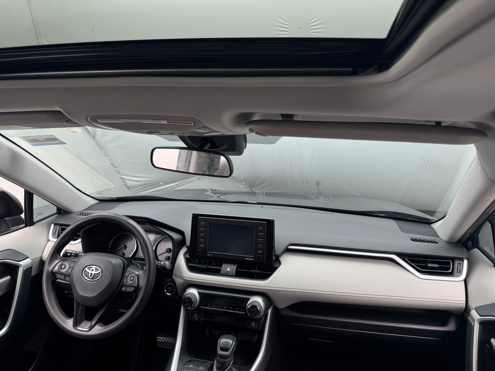 Thumbnail: 2021 Toyota RAV4 - 3