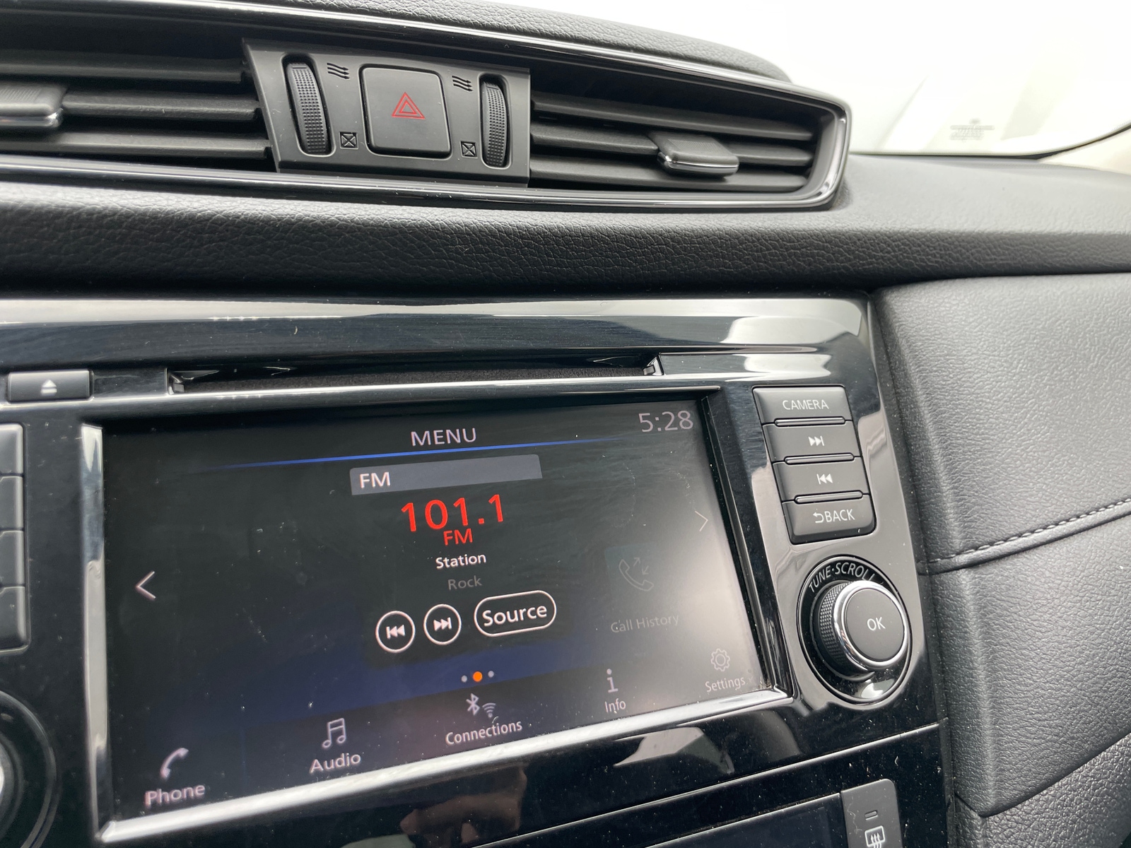 Thumbnail: 2019 Nissan Rogue - 4