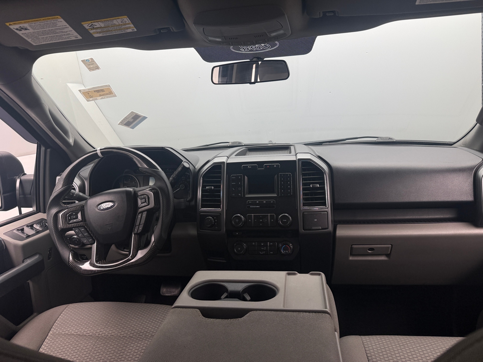 Thumbnail: 2018 Ford Econoline - 3