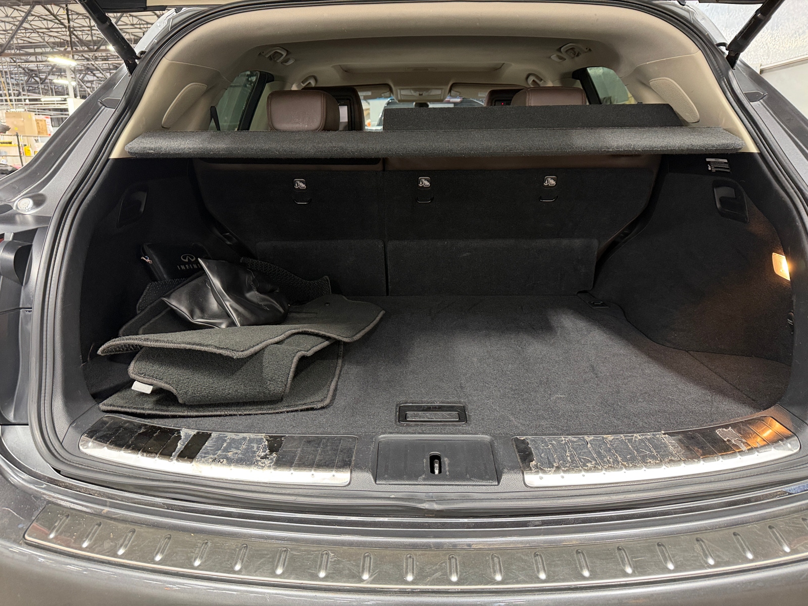 Thumbnail: 2014 INFINITI QX70 - 6
