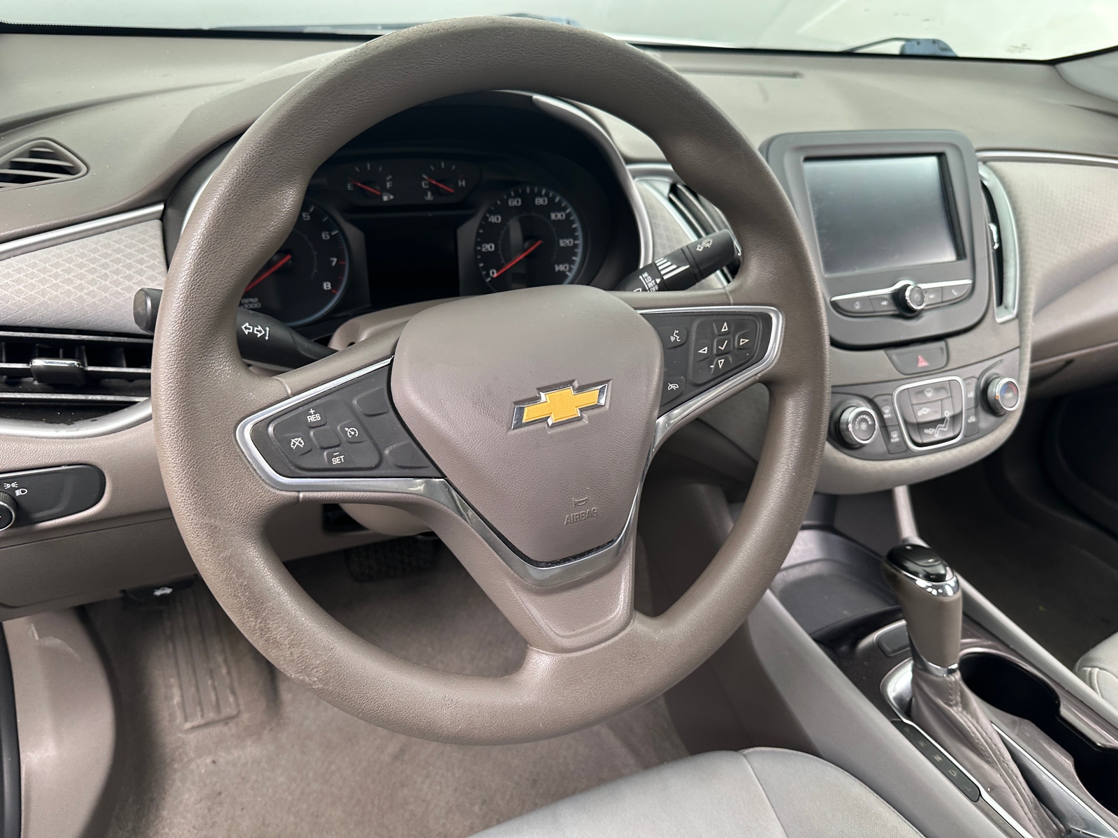 Thumbnail: 2018 Chevrolet Malibu - 5