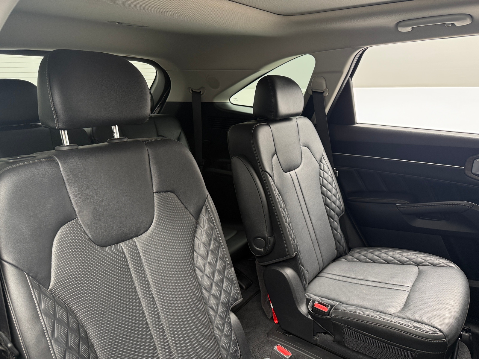 Thumbnail: 2022 Kia Sorento - 5