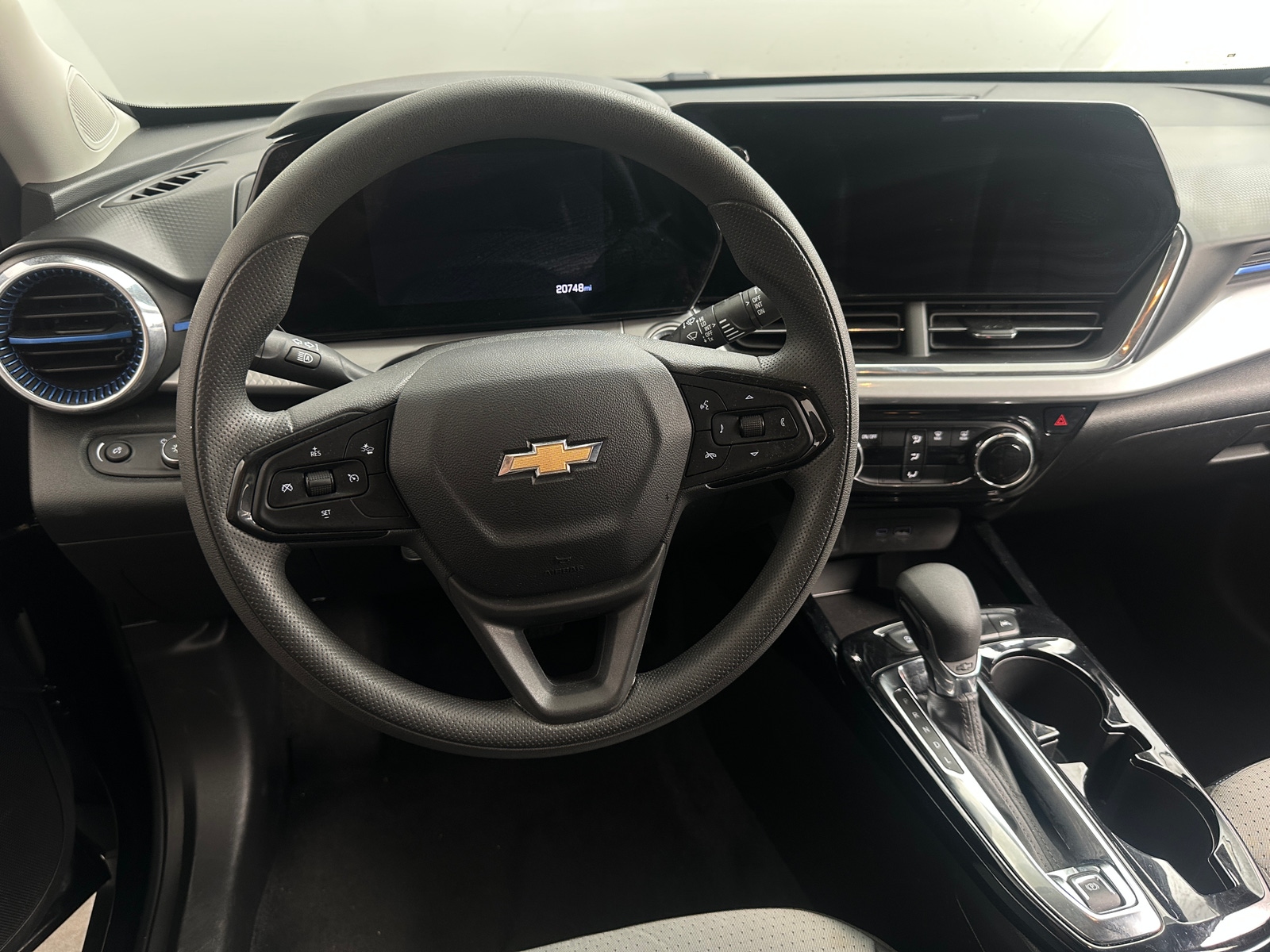 Thumbnail: 2026 Chevrolet Trax - 4