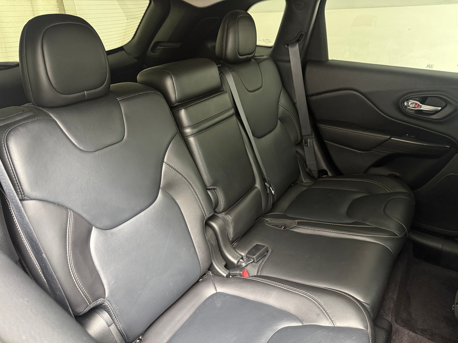 Thumbnail: 2016 Jeep Cherokee - 5
