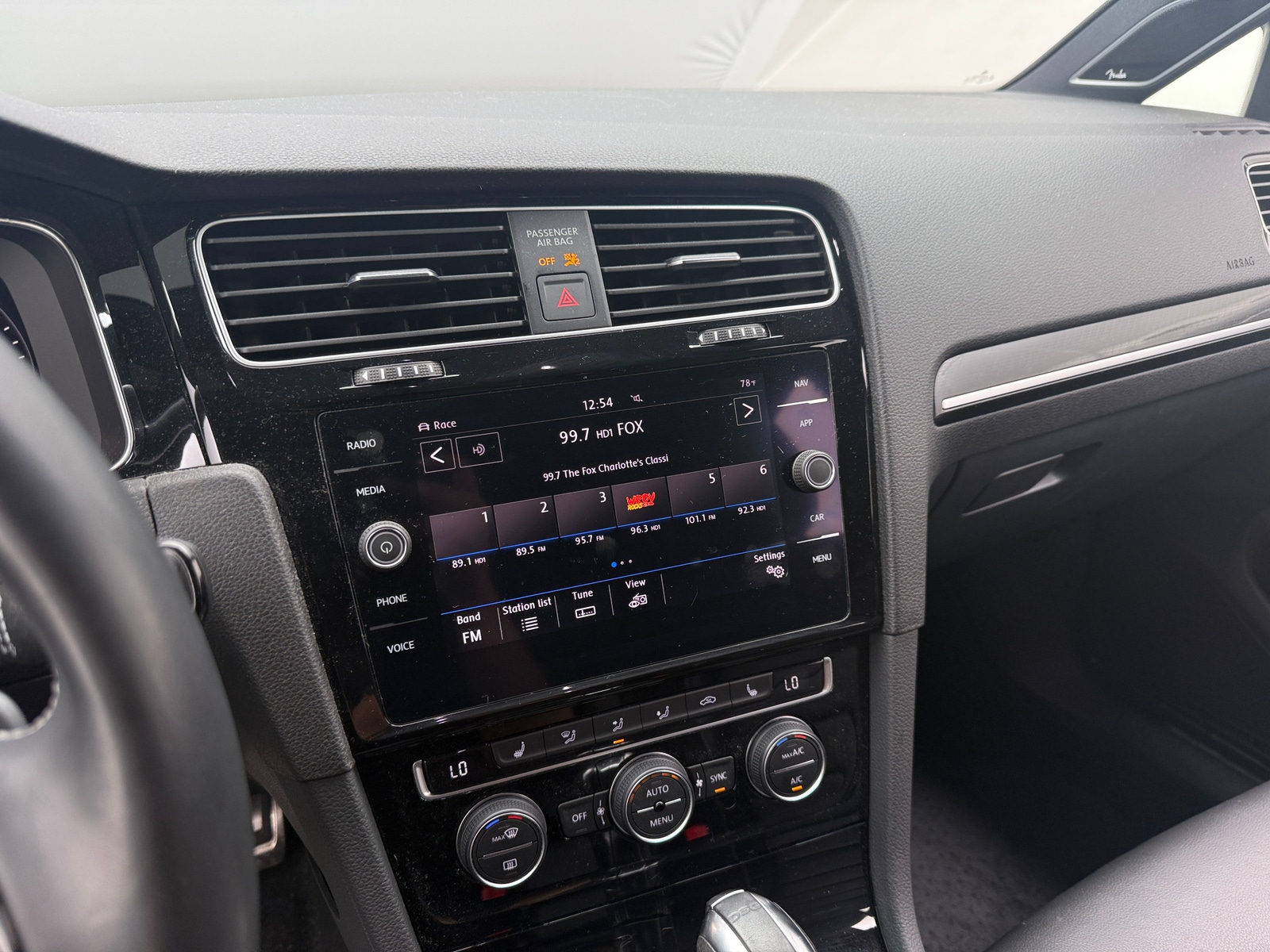 Thumbnail: 2019 Volkswagen Golf - 4