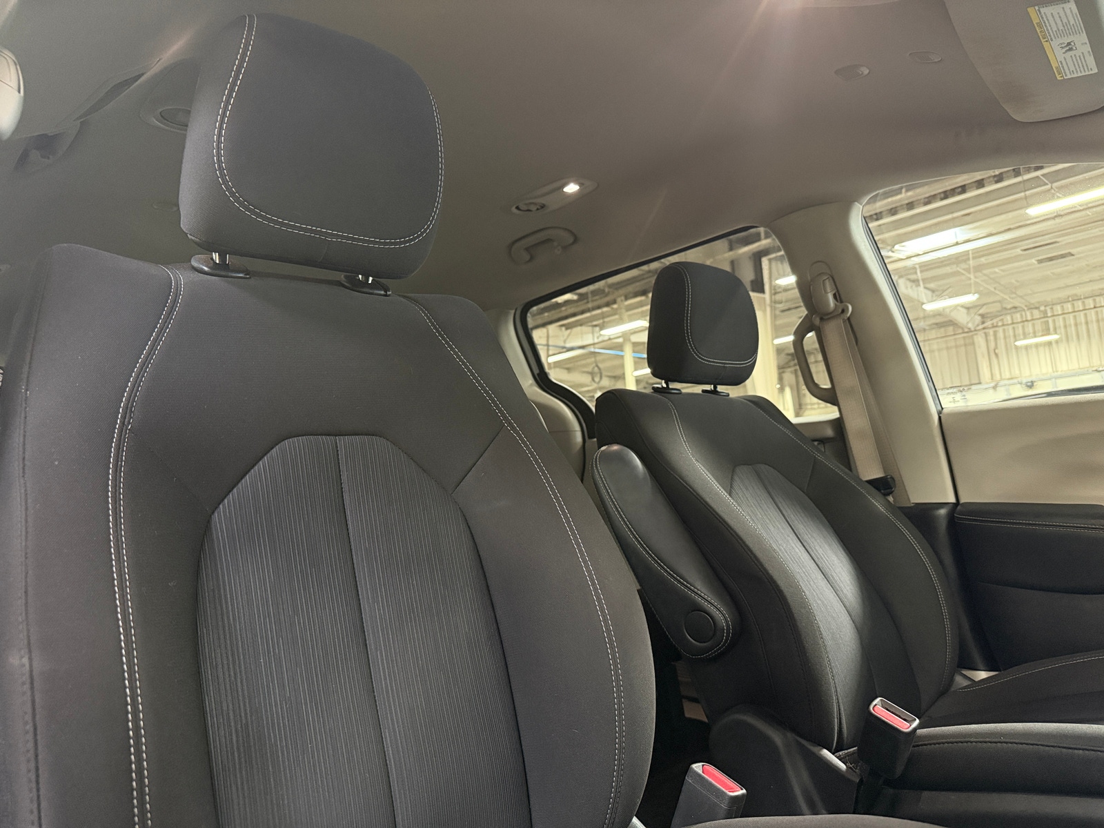 Thumbnail: 2022 Chrysler Voyager - 2