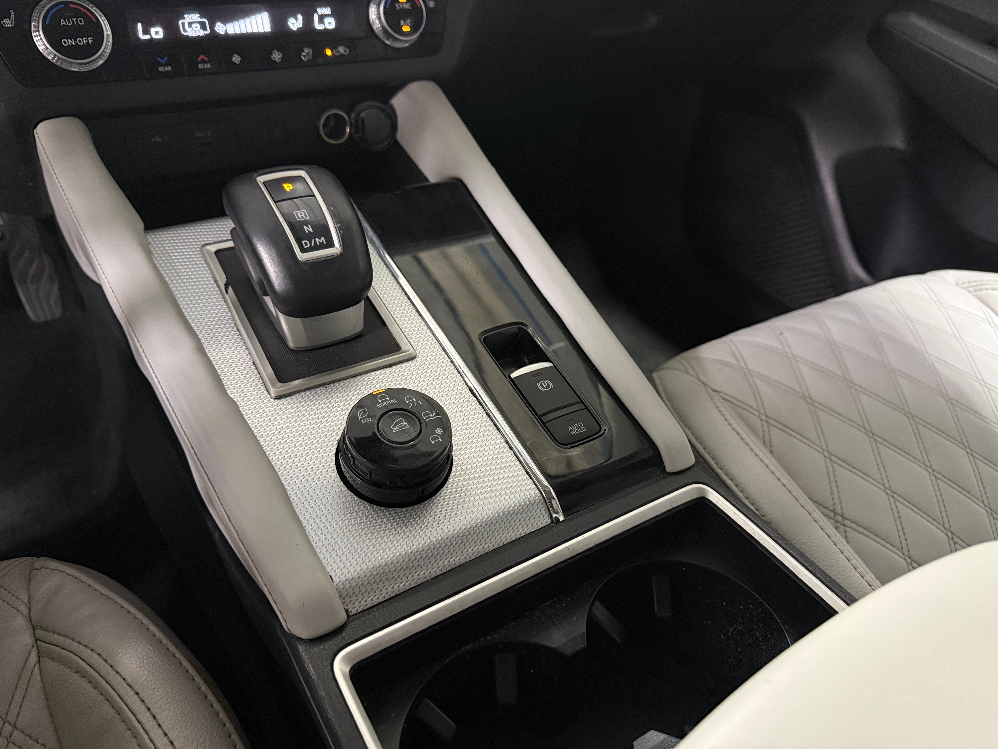 2023 Mitsubishi Outlander SEL - Photo 5