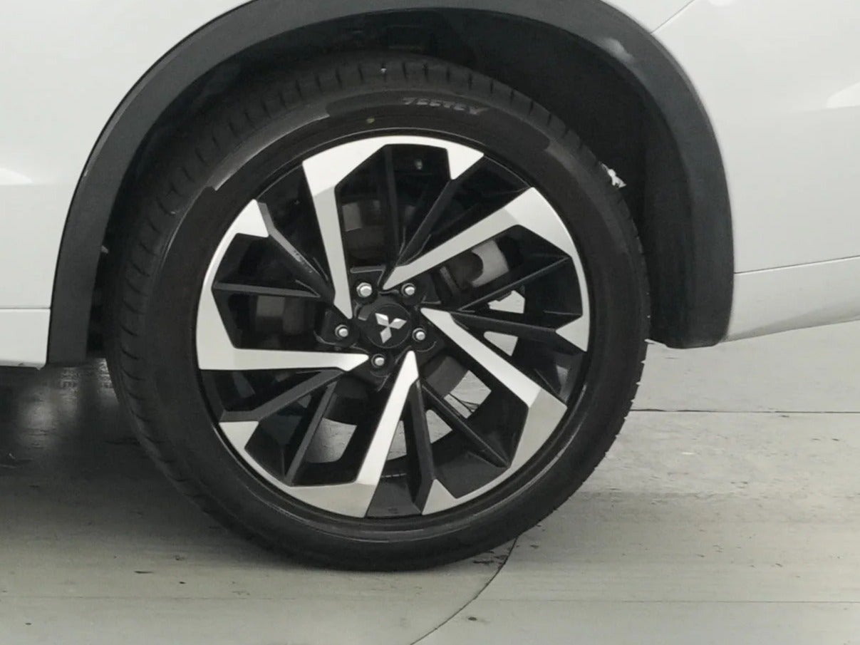 2023 Mitsubishi Outlander SEL - Photo 20
