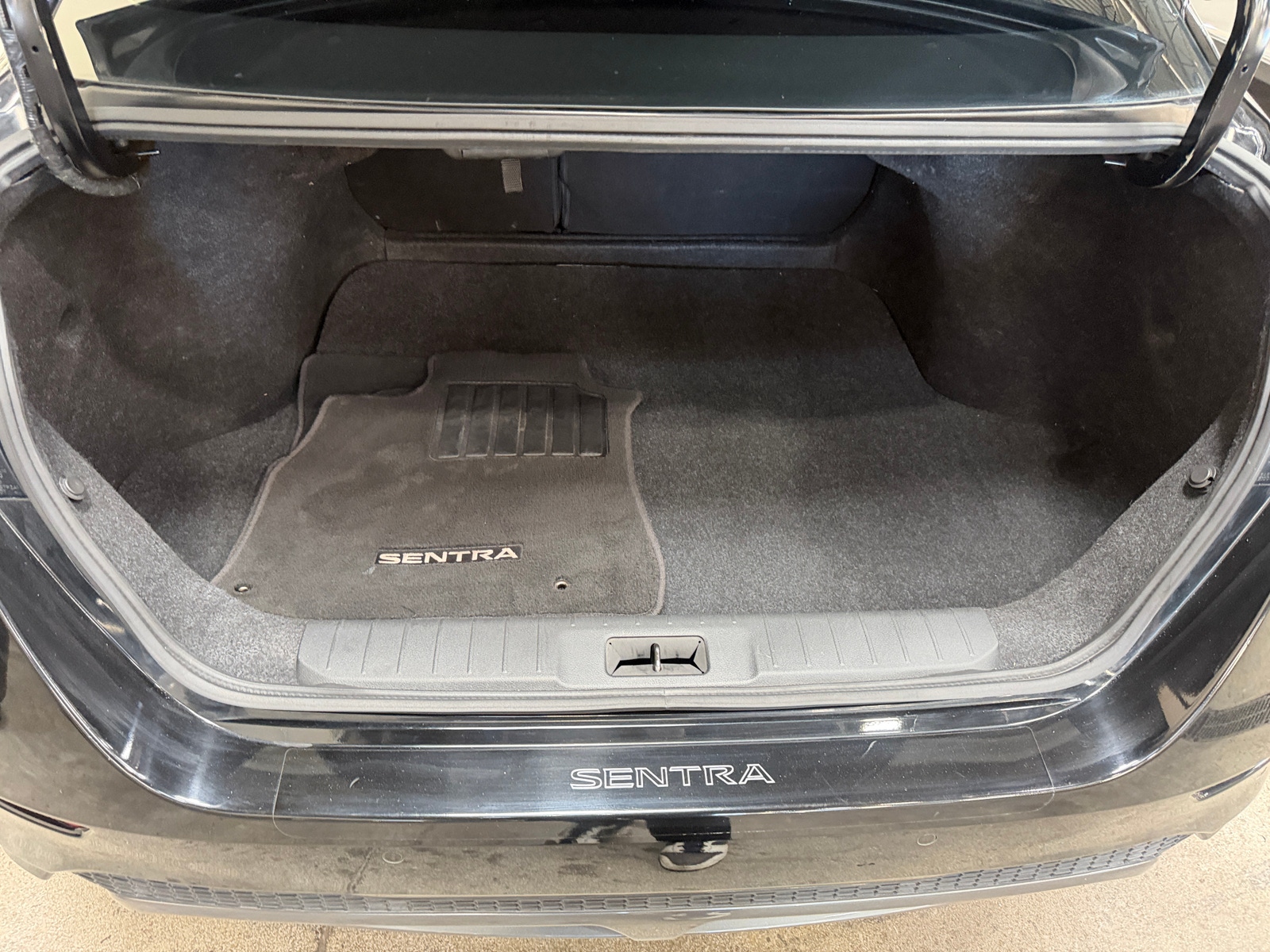 Thumbnail: 2020 Nissan Sentra - 7
