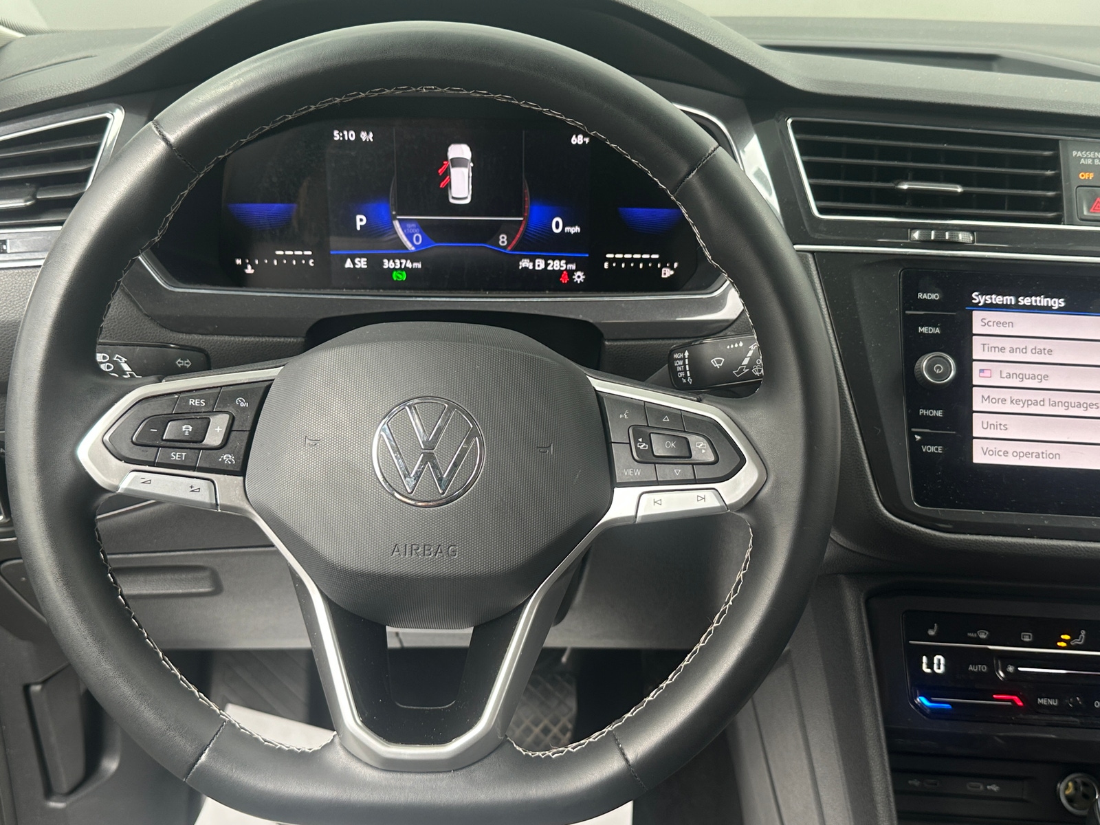 Thumbnail: 2023 Volkswagen Tiguan - 4