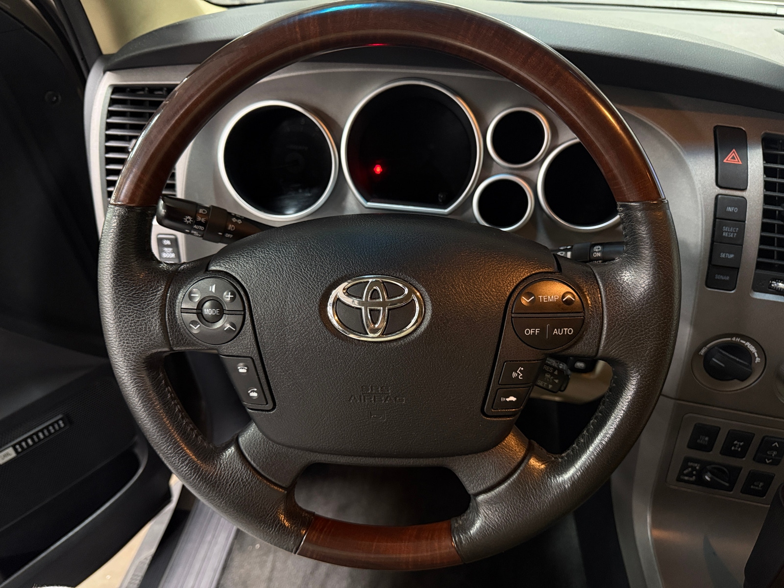 Thumbnail: 2013 Toyota Sequoia - 4
