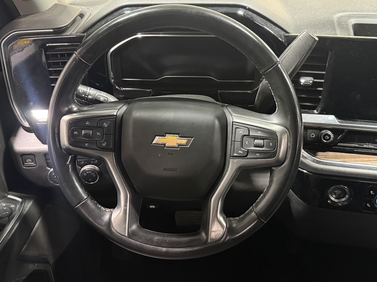 Thumbnail: 2024 Chevrolet Silverado 1500 - 5